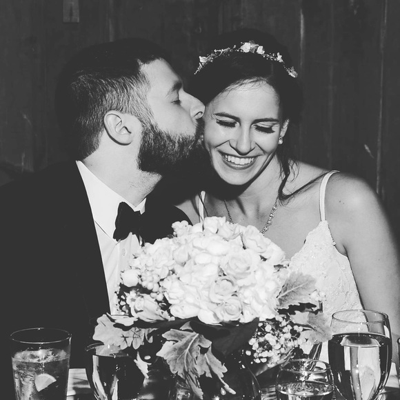 🐾 Welcome To My Closet 🐾 - Picture 5 of 9